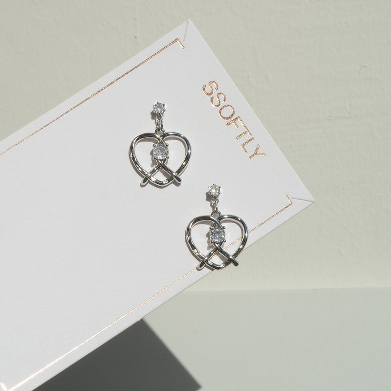 Knotted Love Earrings [Shimmering Season]