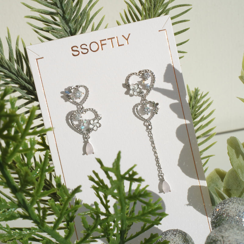 Heartfelt Bloom Earrings [Shimmering Season]