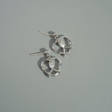 Knotted Love Earrings [Shimmering Season]