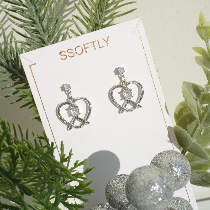 Knotted Love Earrings [Shimmering Season]