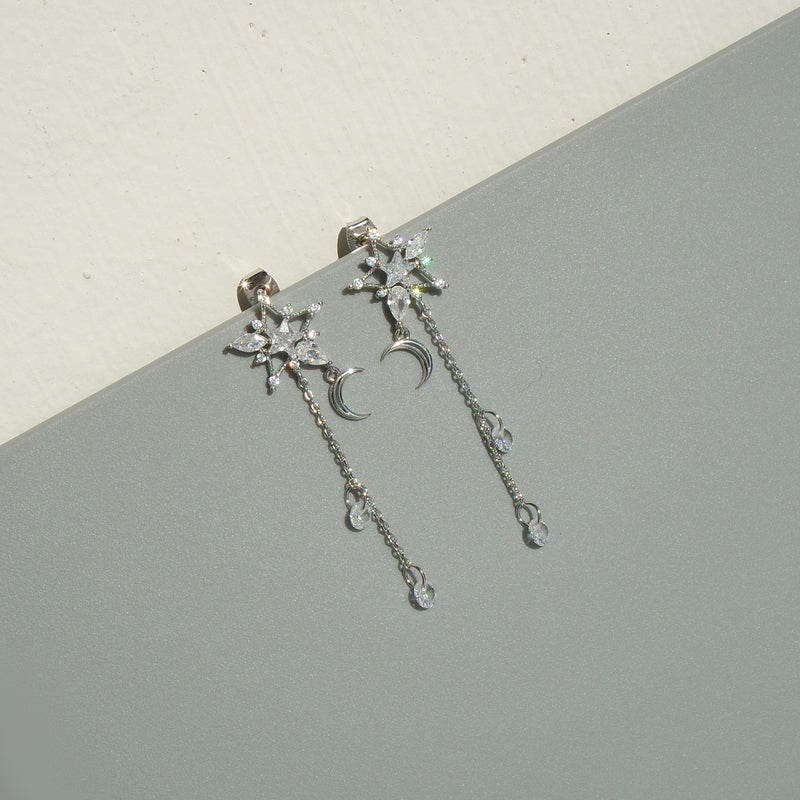 Moonlit Kiss Earrings [Shimmering Season]